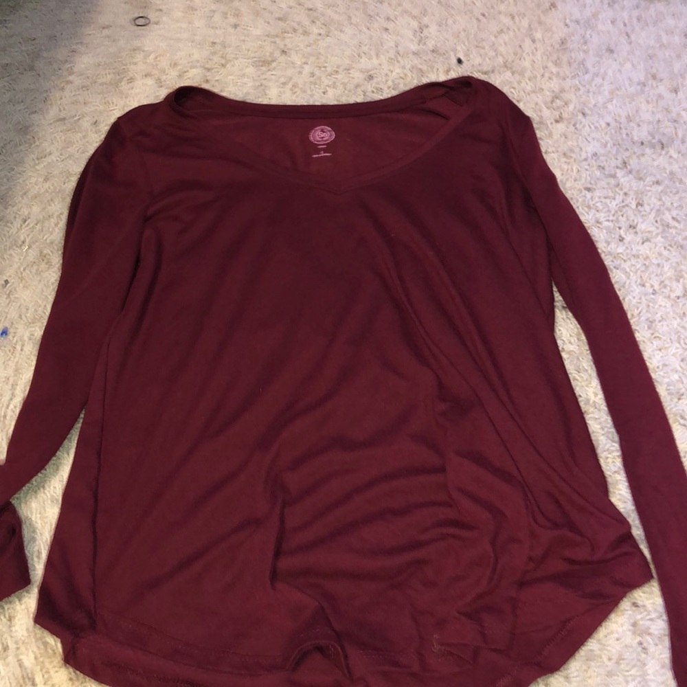 maroon long sleeve v neck